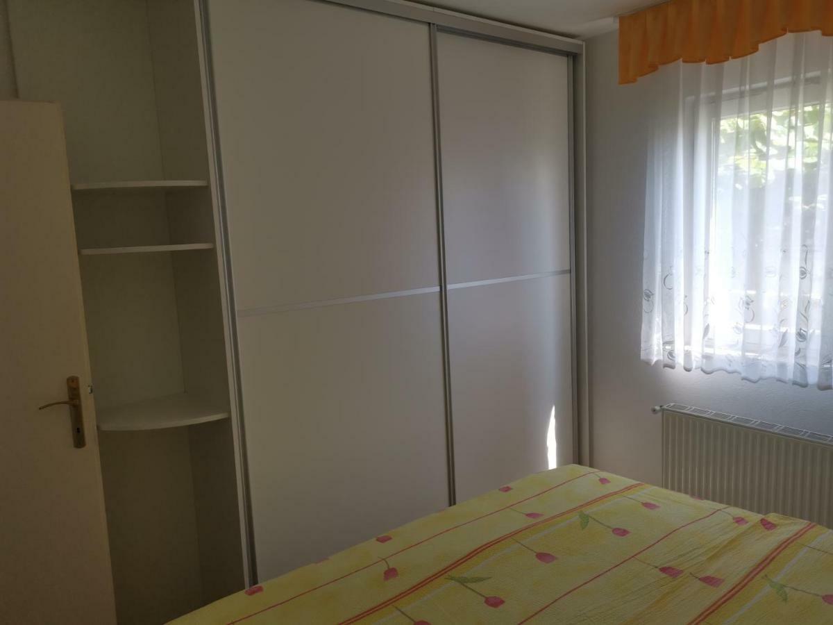 Apartma Soncek Premantura Bagian luar foto