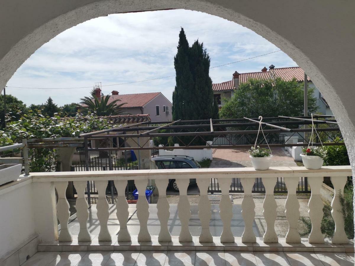 Apartma Soncek Premantura Bagian luar foto