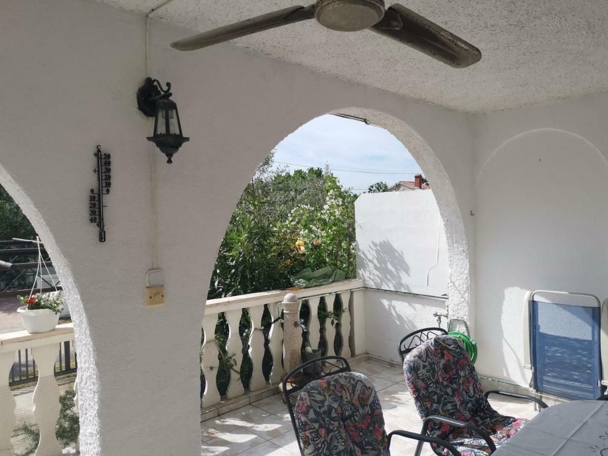 Apartma Soncek Premantura Bagian luar foto